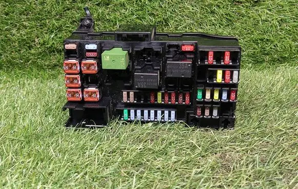 Buick Encore I Fuse module 13500116