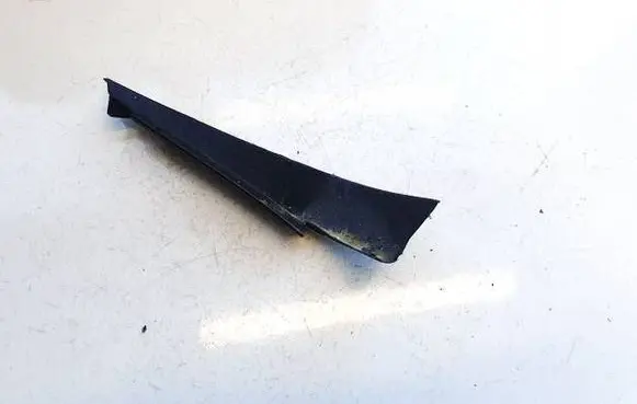 Volkswagen Jetta V Wiper trim 1K5819447