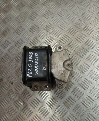 Peugeot 3008 I Engine mount bracket 9655922980