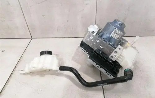 BMW 1 F40 Brake booster 5A59D61