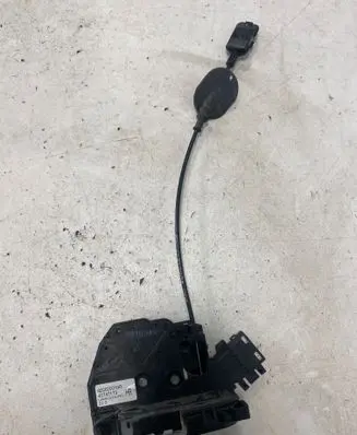 Renault Fluence Rear door lock 825020019R 40747173