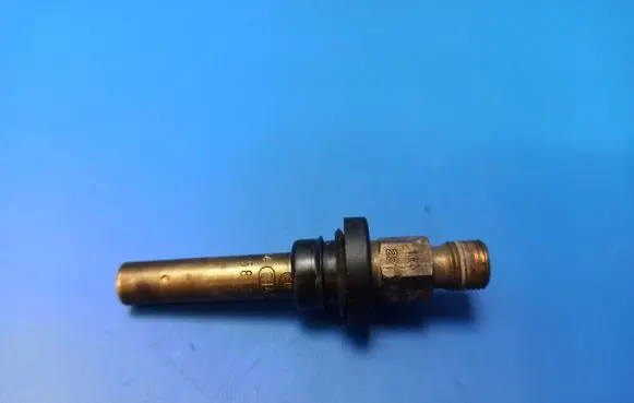 Mercedes-Benz 380 560SEC C126 Fuel injector 0000785823 0437502054