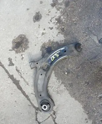 Mazda CX-3 Front lower control arm/wishbone