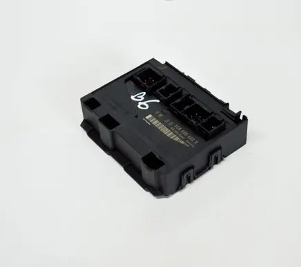 Volkswagen PASSAT B6 Central body control module 3C0959433R
