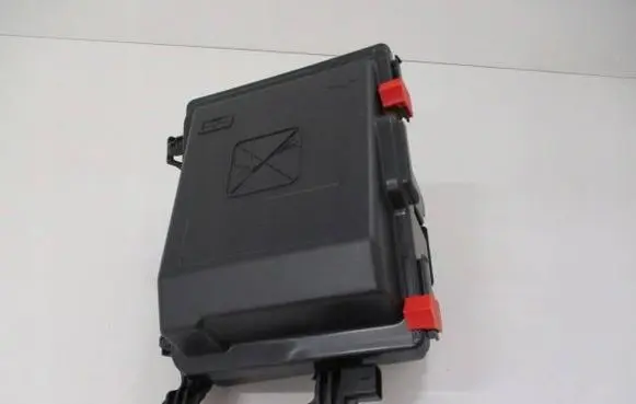 Peugeot 5008 II Fuse box cover 9678633380 MP8223