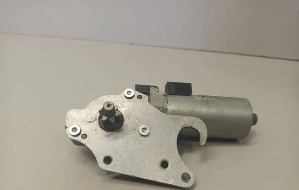 BMW 3 E90 E91 Seat adjustment motor 0130002633