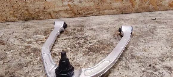 Nissan 350Z Front upper control arm/wishbone 