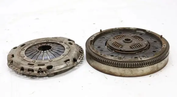 Volkswagen Touran II Dual mass flywheel 03C105273H