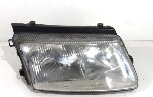 Volkswagen PASSAT B5 Headlight/headlamp