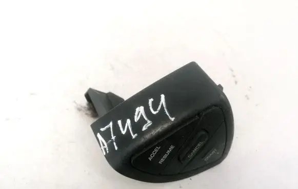 Chrysler Pacifica Steering wheel buttons/switches 