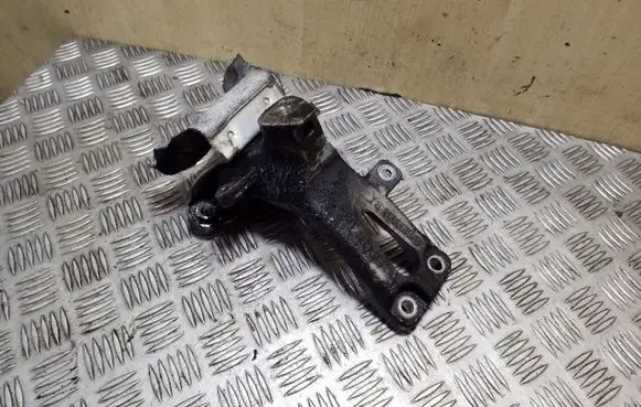Audi A4 S4 B8 8K Engine mounting bracket 8K0199308BJ