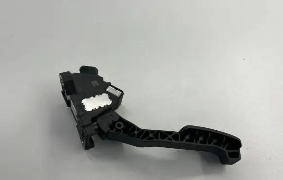 Toyota Yaris Accelerator throttle pedal 781100D010 45785383722