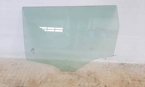 Mini Clubman F54 Rear door window glass 