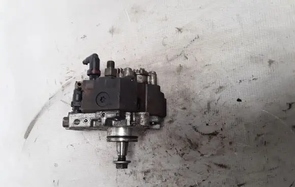 Renault Master II Fuel injection high pressure pump 0445010033