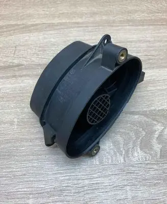 BMW 3 E46 Mass air flow meter 7787076 0928400468