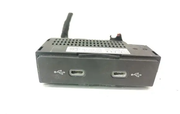 Seat Ibiza V (KJ) USB control unit 575035736A