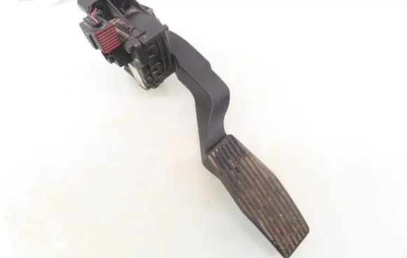 Opel Zafira A Accelerator throttle pedal 6PV00811400 9202341BT