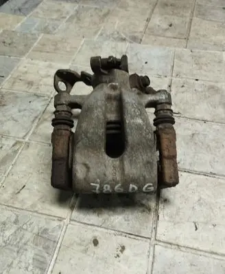 Opel Meriva A Rear brake caliper