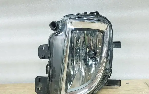 Volkswagen Golf VI Front fog light 5K0941699C