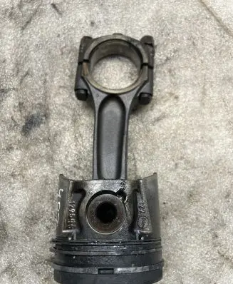 Peugeot 407 Piston 085190