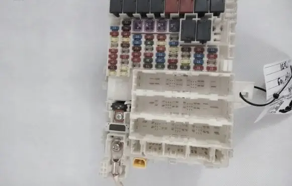 Honda Insight Fuse module