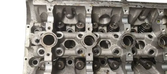 Seat Leon (5F) Engine head 06H103373J