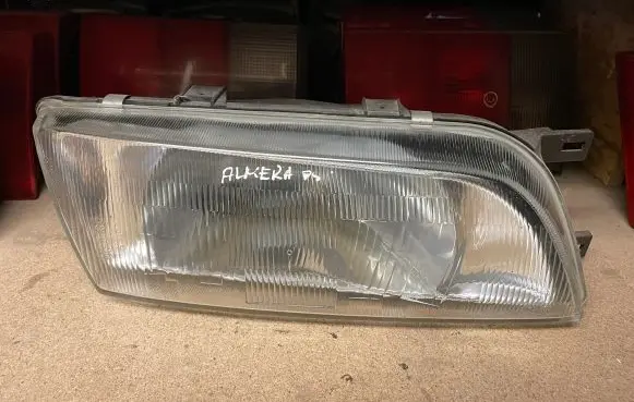 Nissan Almera Headlight/headlamp 2151168