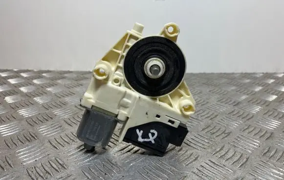 Fiat 500X Front door window regulator motor C45358105