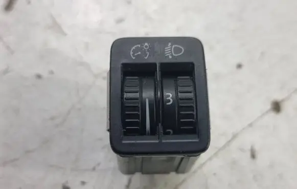 Volkswagen PASSAT B7 Headlight level height control switch 3AA941333