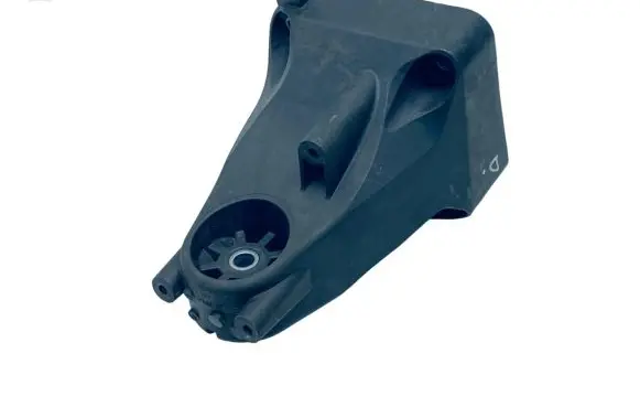 Mercedes-Benz S W222 Engine mounting bracket A6422230100