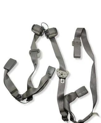 Toyota Hilux (AN10, AN20, AN30) Rear seatbelt 602047701A 546071953A 395084