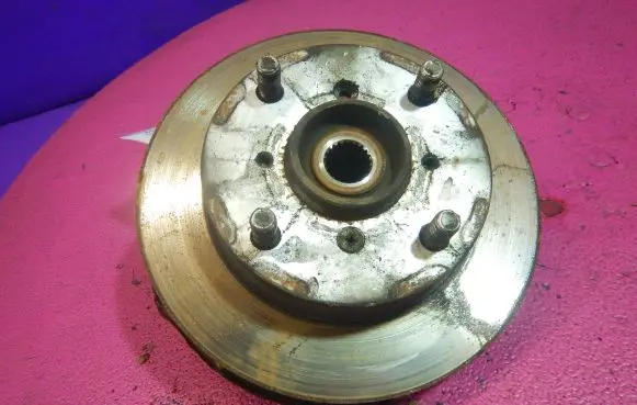 Suzuki Swift Cultus Front wheel hub spindle knuckle