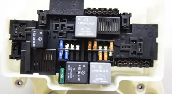 Mercedes-Benz C W205 Fuse module A2229063202 A2055400082