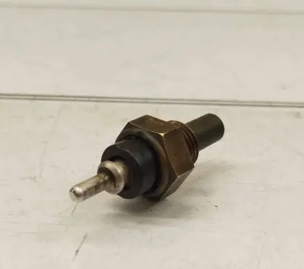 Mercedes-Benz E W124 Coolant temperature sensor 0055421017