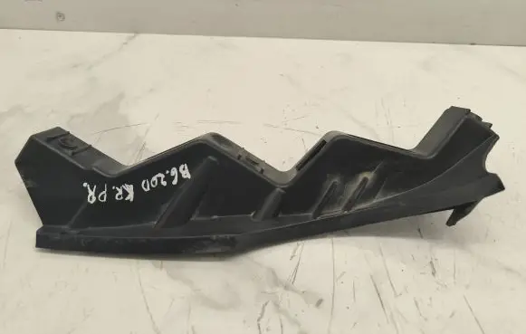 Volkswagen PASSAT B6 Front bumper mounting bracket 3C0807889