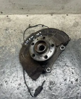 Volvo V70 Front wheel hub