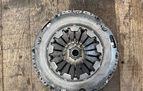 Opel Corsa D Flywheel 702797