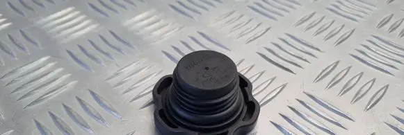 Ford Sierra Oil filler cap XS7G6766M536M XS7G6766