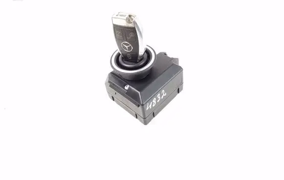Mercedes-Benz E C207 W207 Ignition lock A2079052600
