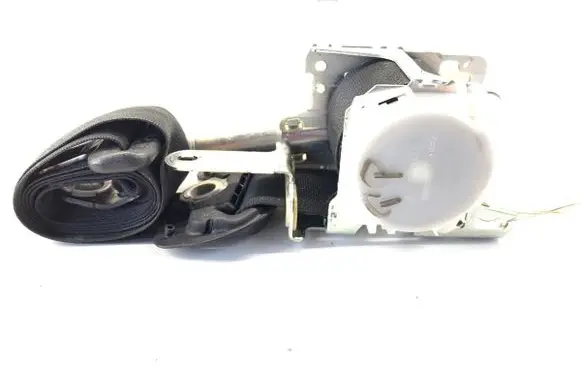 Toyota RAV 4 (XA40) Front seatbelt 