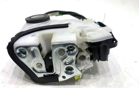 Suzuki Ignis Rear door lock 