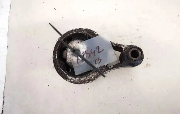 Opel Movano A Engine mount bracket