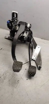Audi A4 S4 B7 8E 8H Pedal assembly 8e2721316
