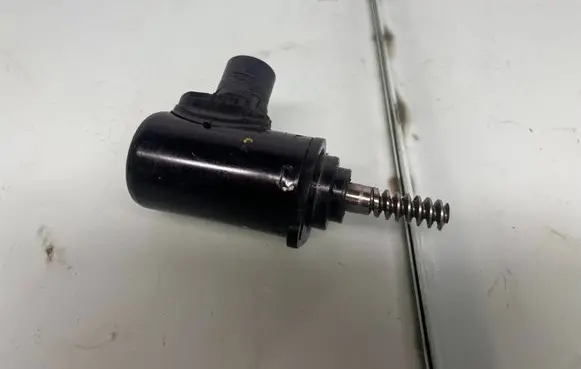 BMW 7 G11 G12 other engine part 7631574 11377631574