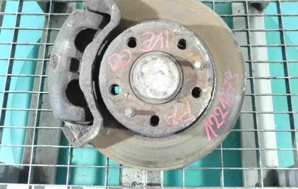 Iveco Daily 3rd gen Front wheel hub spindle knuckle IMPRK1221679