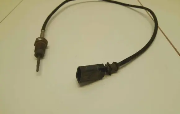Audi A4 S4 B8 8K Exhaust gas temperature sensor 05l906088aq