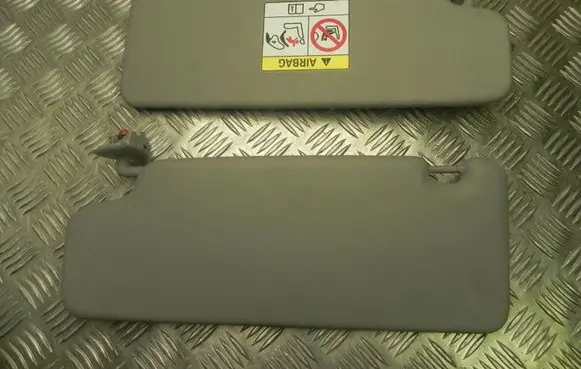 BMW 2 F46 Sun visor 7402857 T1104