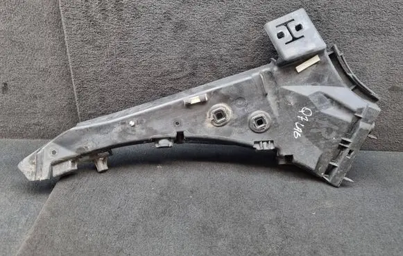 Audi Q7 4L Front bumper mounting bracket 4L0807284B