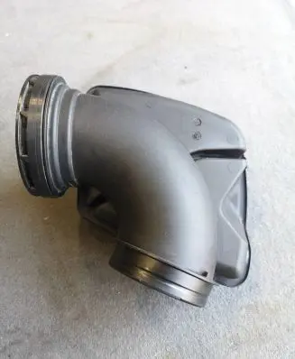 BMW 4 F32 F33 Intake resonator 70604496