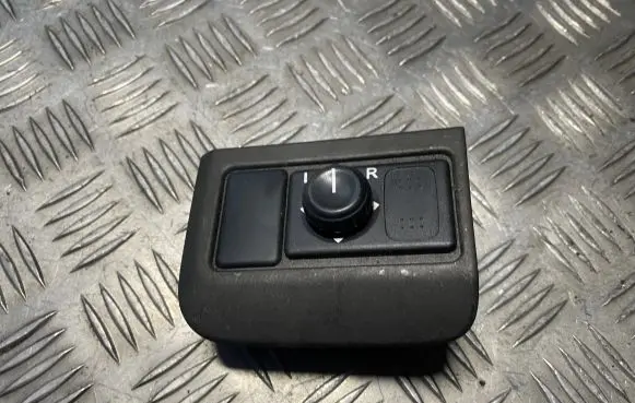 Nissan X-Trail T30 Wing mirror switch 4Y410LC21 2410UC21 2Y910LK88